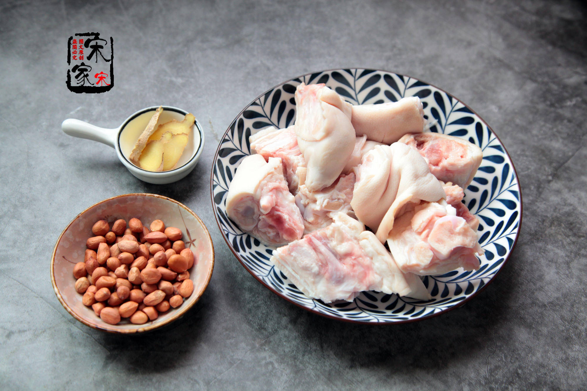 夏天消耗多，女人碰见这菜别手软，富含胶质，多吃气色棒！