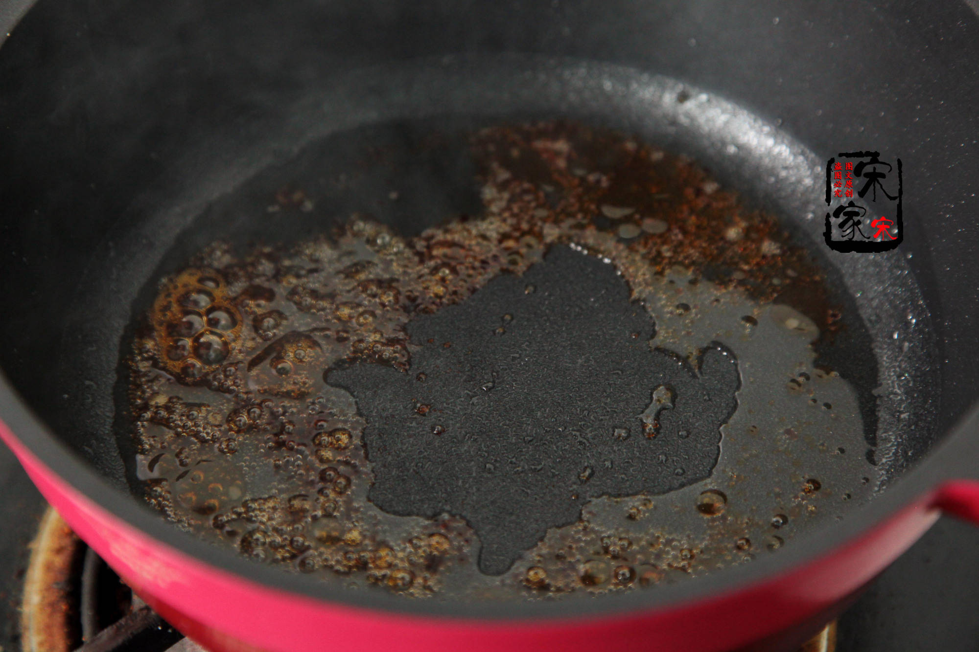 夏天消耗多，女人碰见这菜别手软，富含胶质，多吃气色棒！