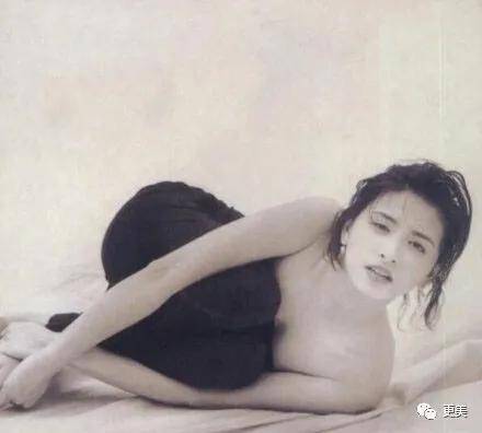 吴婉芳|顶级富婆生存图鉴：住1832平豪宅，花上亿冻龄脸34年未变