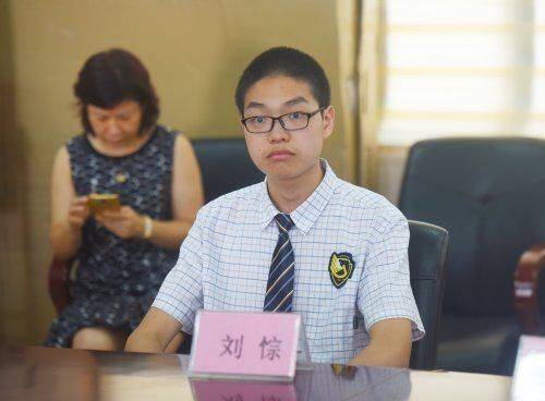 广东|高考想考高分一定要刷题？看看广东这两个学霸的答案