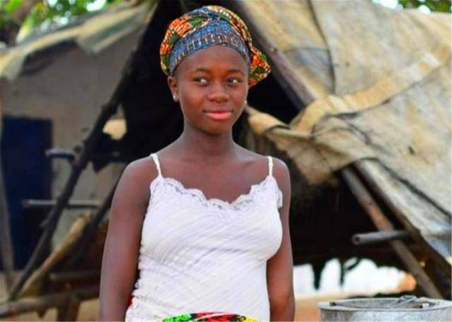 衣品|办时装品牌，颜值低衣品还很土，欧洲首位黑人王妃凭啥拿下王子？