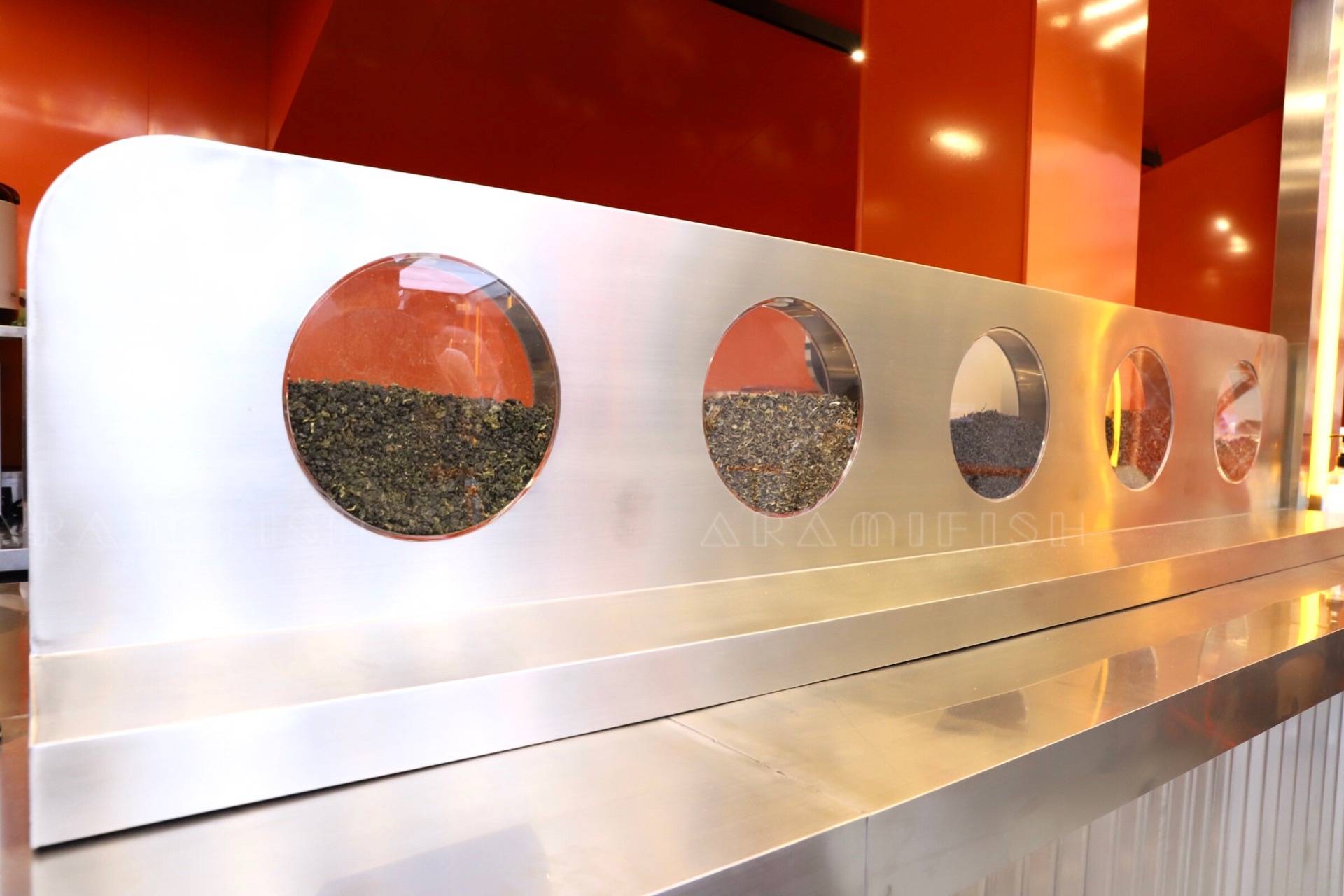 年轻人|她来了她来了，她才不是平平无奇的饮品小天后