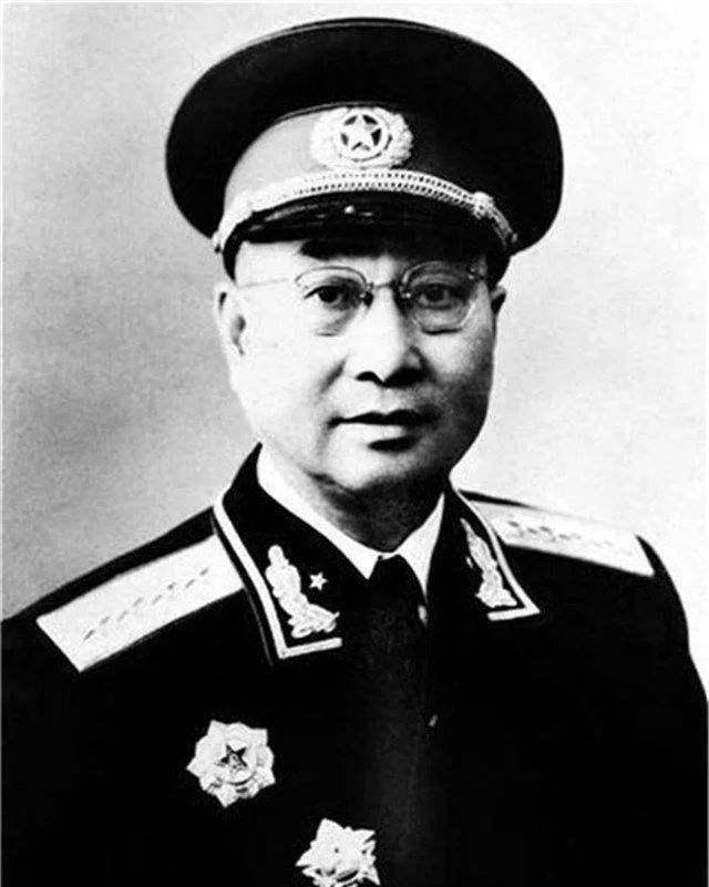 无产阶级革命家,军事家,中国人民解放军优秀的领导者,1955年授予大将