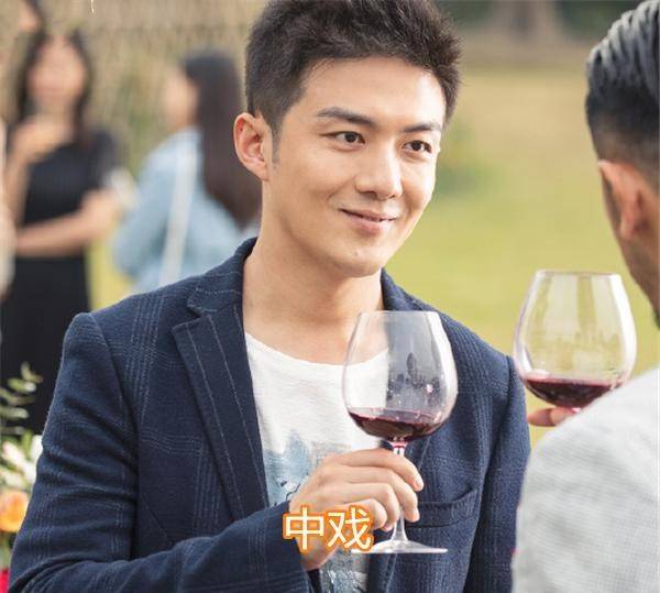 三十而已演员名单简介 878d089dc265427e9244144879d9483b.jpeg