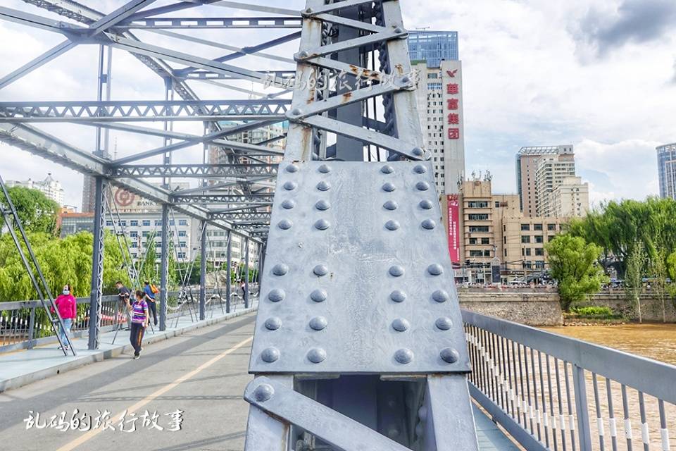 兰州|德国人承建的兰州百年铁桥 至今正常通行 被誉“天下黄河第一桥”
