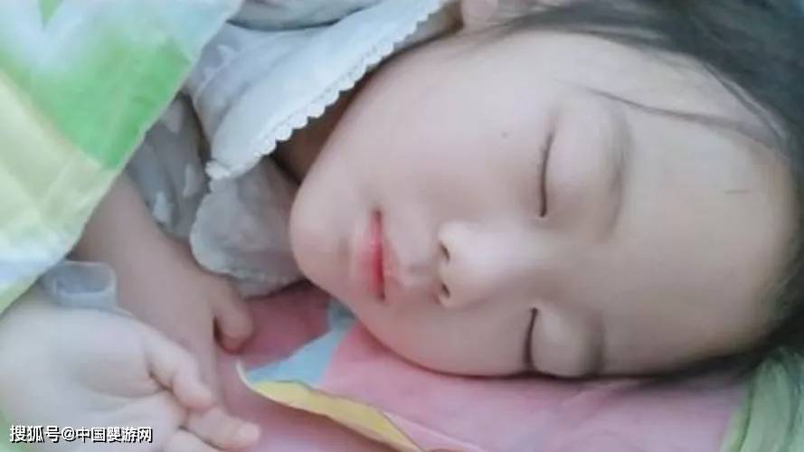 孩子|宝宝夜里不睡觉？一般都是这5个原因！