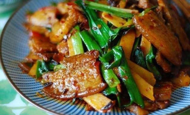 回锅肉加酱油吗 a38a4d1a79154fa7af1a87e1127e0add.jpeg