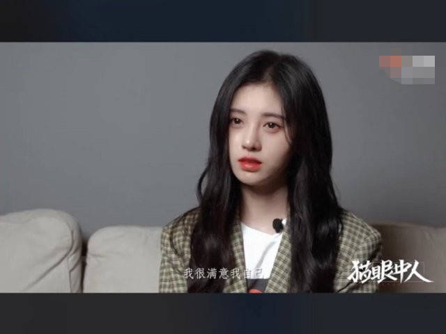 原创鞠婧祎否认不接地气强调看重能力代表着唱歌跳舞演戏都很好