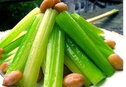 女性不想老太快,推荐多吃几种食物,美容养颜、排毒减肥