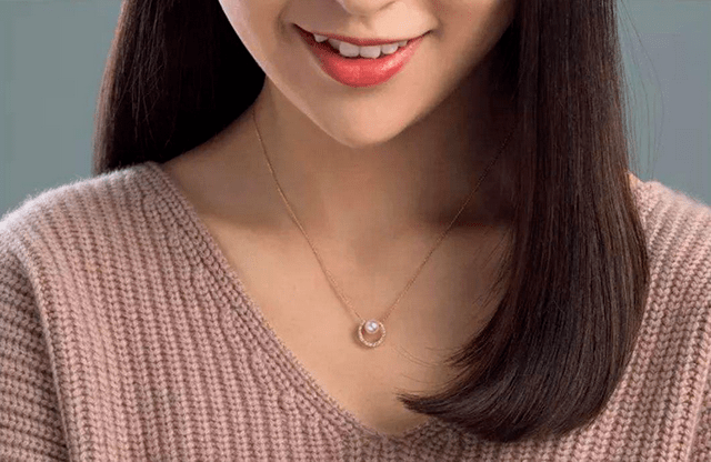 熊孩子扯断别人项链，得知价格不菲！宝妈：我只赔五百块钱