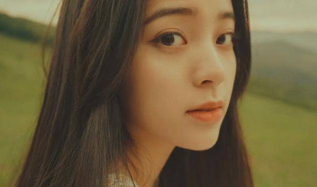 欧阳娜娜的鼻子是不是整过 b2c3971e32ef499f88d5984ceec115f8.jpeg