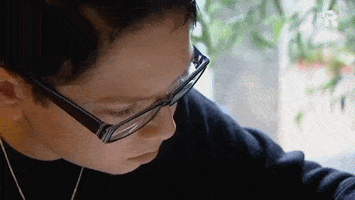 故事传记|3岁画画的自闭症天才，无需起稿画出400种动物，画出了另一个世界