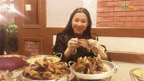e35f25bd52934fc39ece04f12273b28f.gif