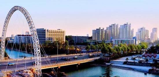 胜利路街道经济总量_街道图片夜景