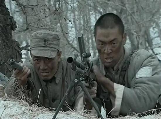 李云龙带兵埋伏日军,看见他们穿的鞋,立马下令:撤退,不准攻击