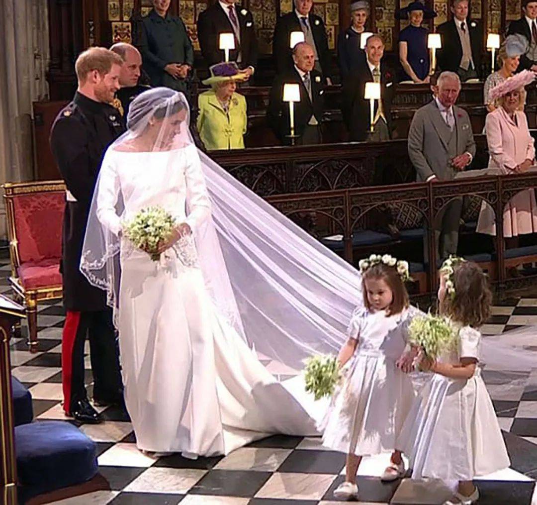 梅根|5岁夏洛特甘当“破冰船”，拉近凯特与梅根距离，好一个伶俐公主