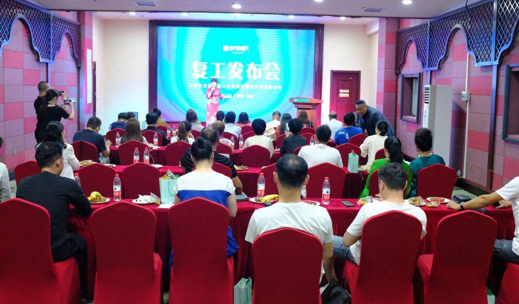 襄阳|昨天，襄阳版“乘风破浪的小姐姐”在这里干了一件让人惊呆的大事