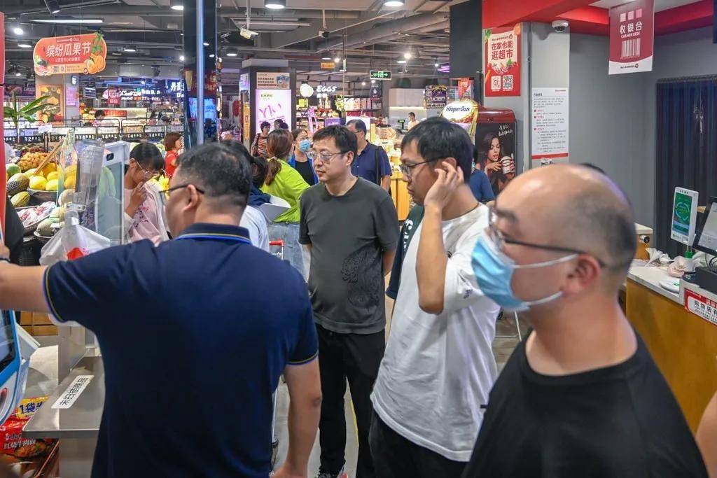 顾客|连云港保真实业有限公司董事长曹洪强到访全球蛙，签署战略合作协议