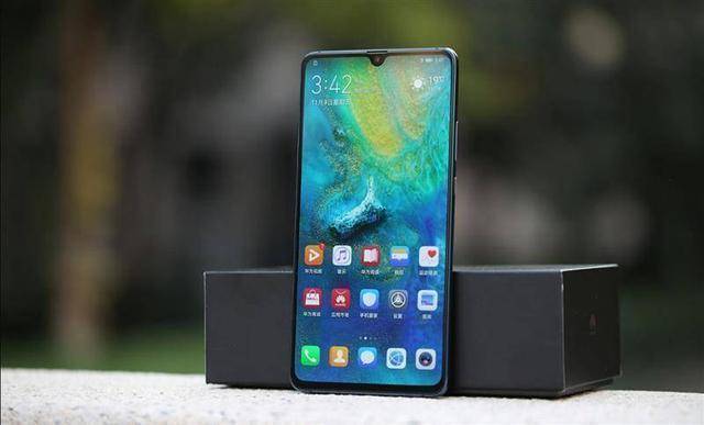 发布一年直降1600元，8GB+256GB，华为首款5G手机现