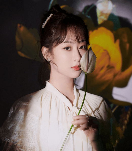 容貌|杨紫到底经历了啥？“消失”3个月容貌发生大变化，美成Lisa