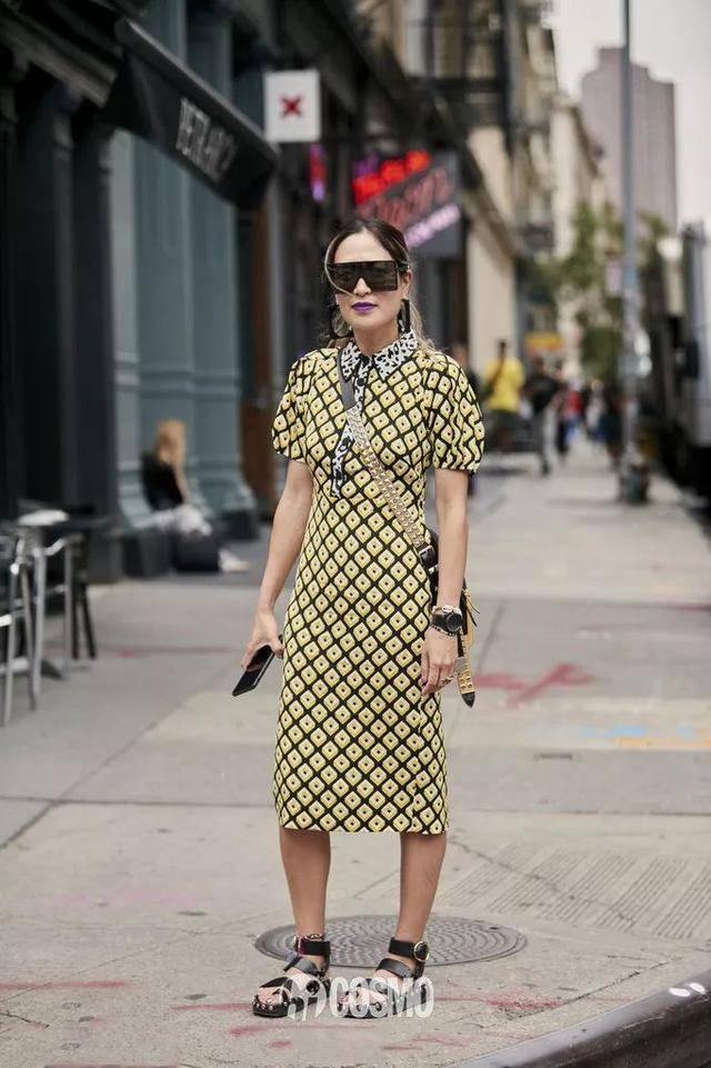 凉鞋|“丑”凉鞋大翻身，刘雯都不离脚，原来你这么好看