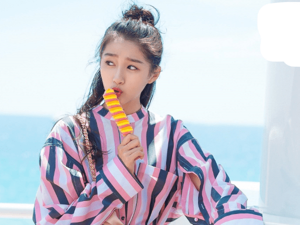 仙女|本以为关晓彤只适合做仙女，当她穿上黑暗系服装，才知道她有多百变