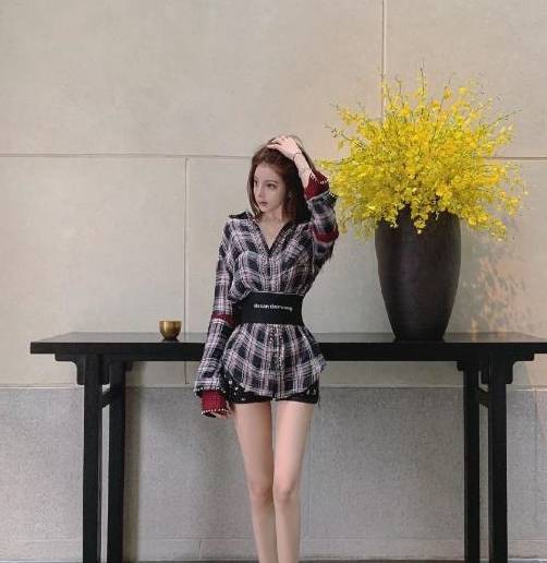 carol|19岁拥有千万房产，实名制吐槽网红，好衣品不输杨幂