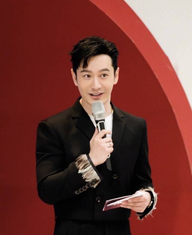 脱妆|原创累到脱妆，爬楼梯到眩晕，这一次他不会被骂了吧？