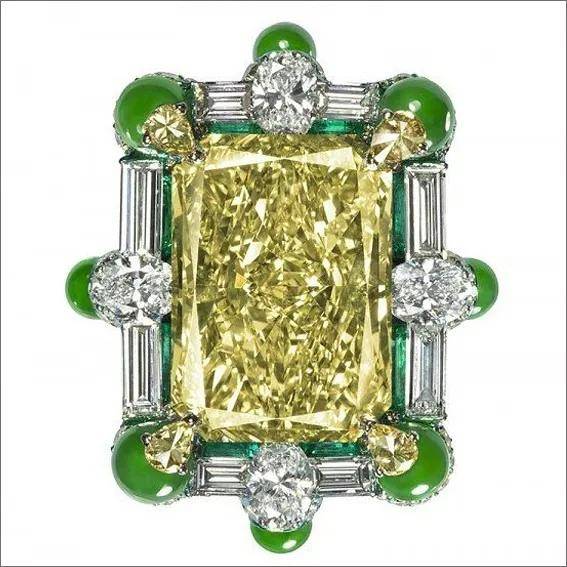 埃尔法|《三十而已》里的富婆们，再落魄也不会搭便车