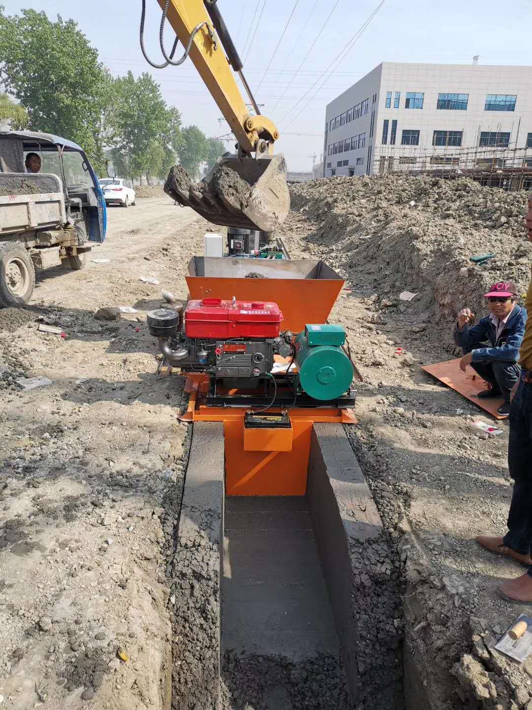 被強風吹進水溝？ 苗栗男子駕車精神不濟輪陷水溝「刁車」, image size:1080x1440