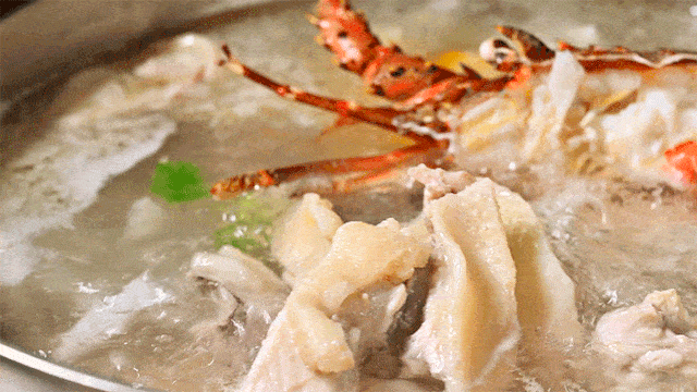 壕叹奢侈版椰子鸡!每锅3只龙虾1只鸡,就在虾Ｍ蚩!