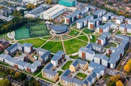 普高|英国留学 | 这些大学无需高考 普高三年毕业直录