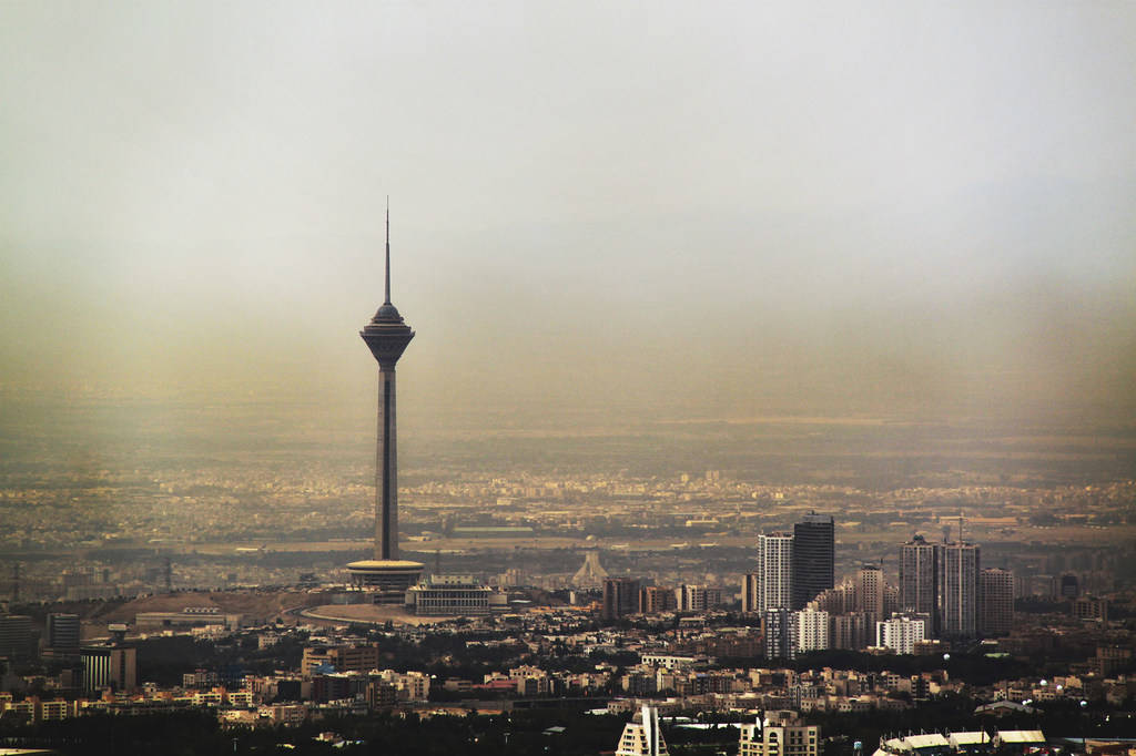 unsplash/behrouz jafarnez伊朗首都德黑兰标志性建筑默德塔.
