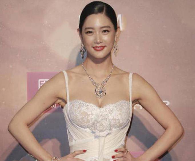 英国籍韩裔女星李成敏,有着"亚洲第一美"之称的她,曾公开表示对演员