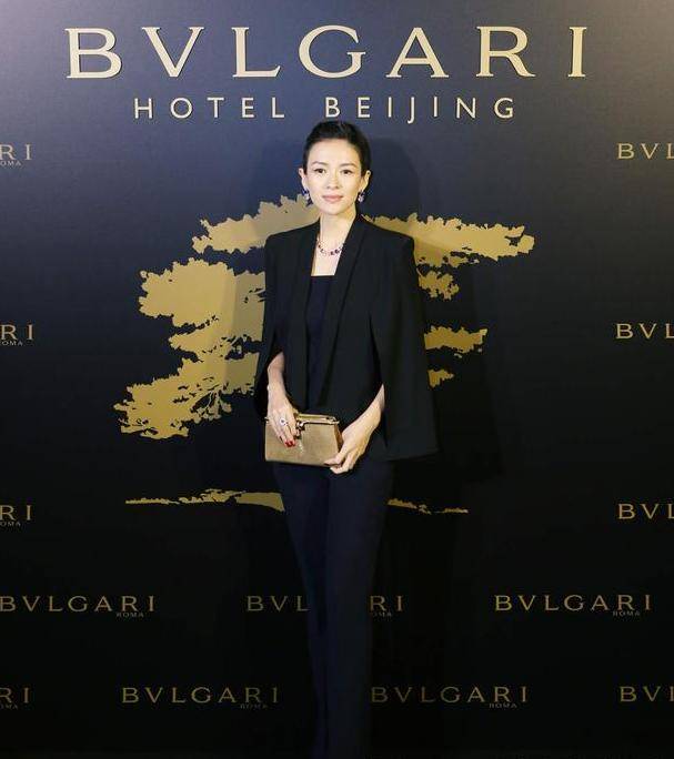 珠宝|顶级女星日常？章子怡戴五亿珠宝拍杂志封面，却被吐槽欣赏不来