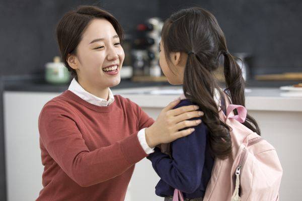 孩子|身体或已被催熟，将来多半长不高女孩8岁男孩10岁前现几个信号