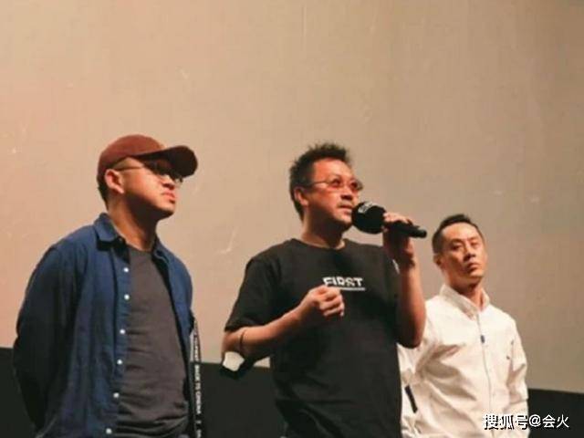 王学兵近照认不出！皮肤黝黑面部红肿，与小1