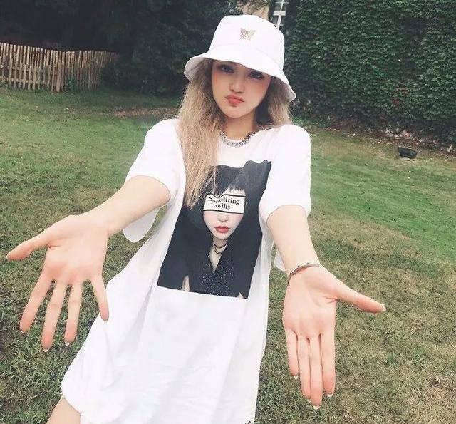 周扬青|FR2为周扬青打造专属“人物Tee”！罗志祥终究是高攀了