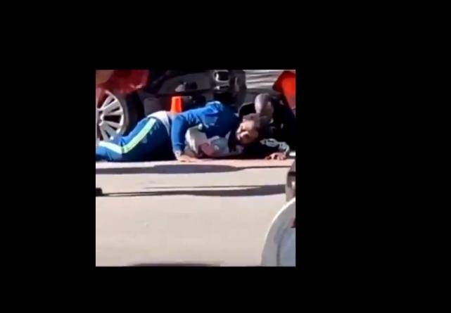 美国歌手遭枪击身亡,3年里他弟和好友接连遭枪