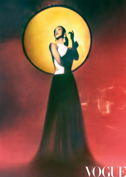 金九|章子怡再拿金九封面,戴5亿珠宝扮女神