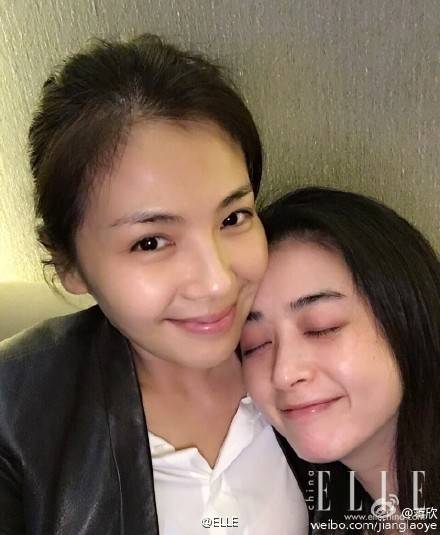 蒋欣取关刘涛后首晒自拍,笑容灿烂不受影响,肤白貌美女神范十足