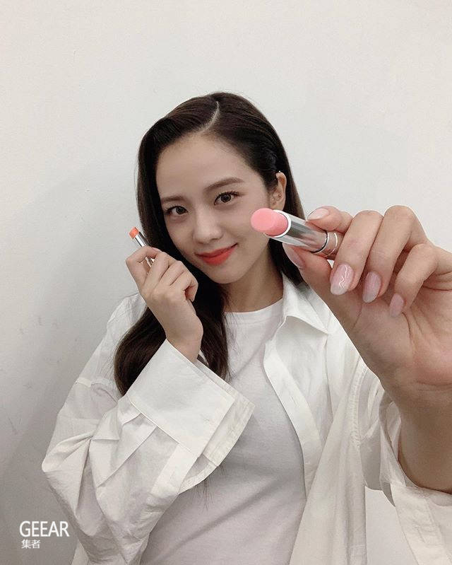 Ins|Jisoo最爱润唇膏，原来是Ins上大热的这款！
