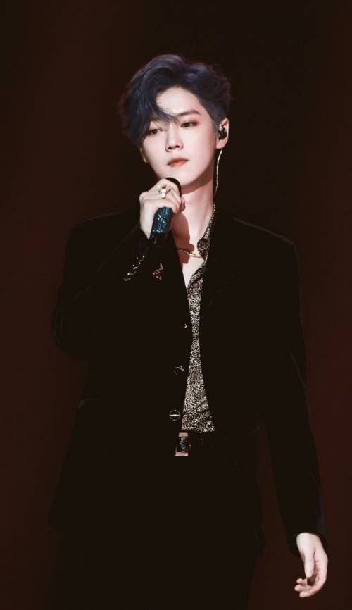 明牌珠宝|鹿晗佩戴明牌珠宝男士铂金手链,拍摄《时尚芭莎》七月刊时尚大片