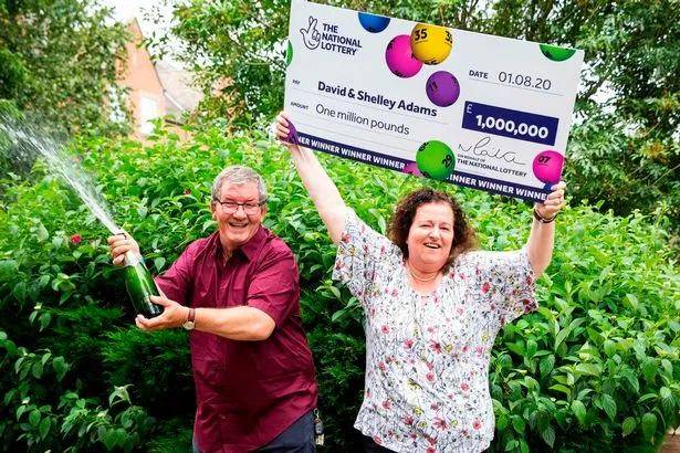 英国男子刚被解雇,就中了百万大奖,老婆开始