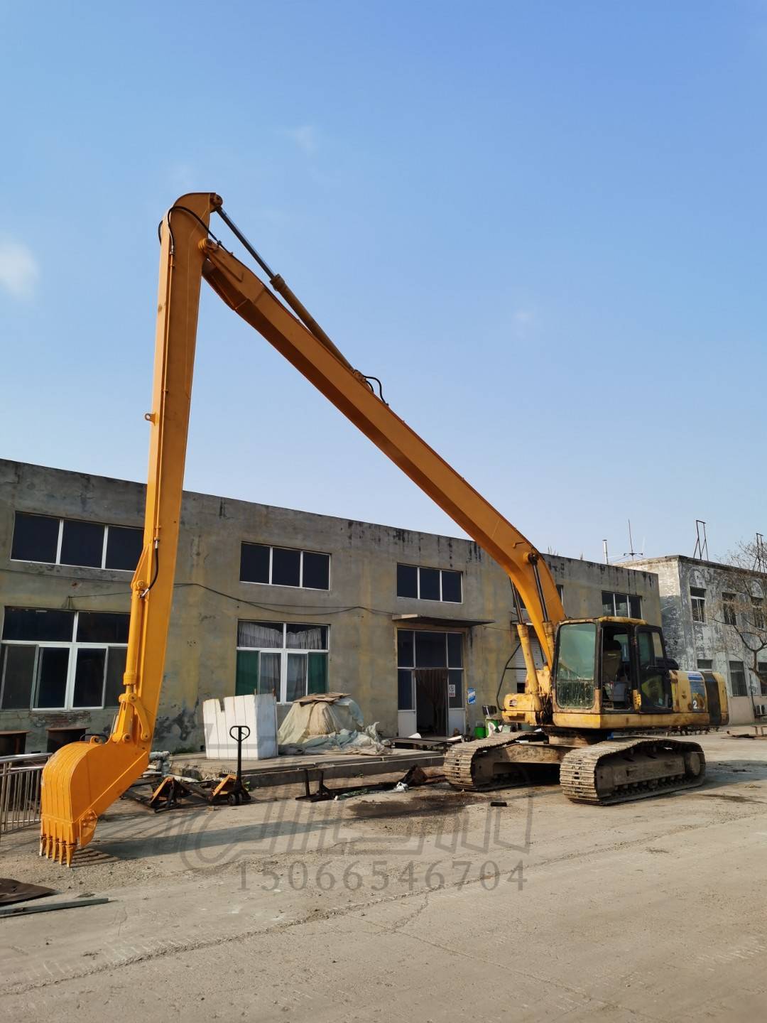 小松200挖掘机改装18米加长臂增加2吨配重