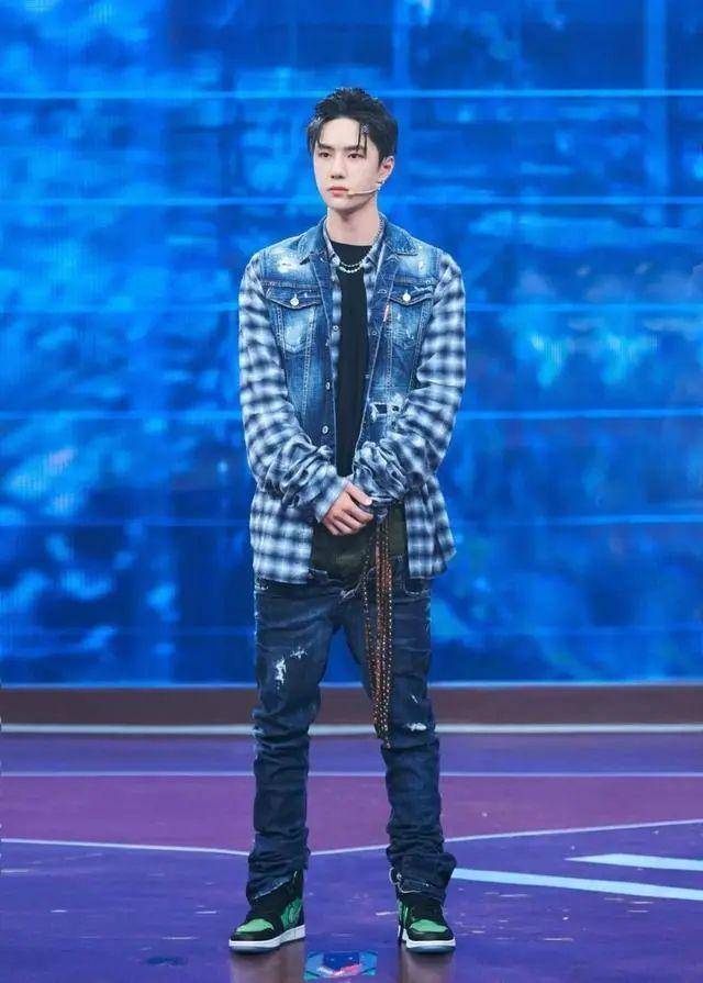 Stussy|王一博同款 = 财富密码！倒闭Stussy x Nike被他上脚后一夜起飞？