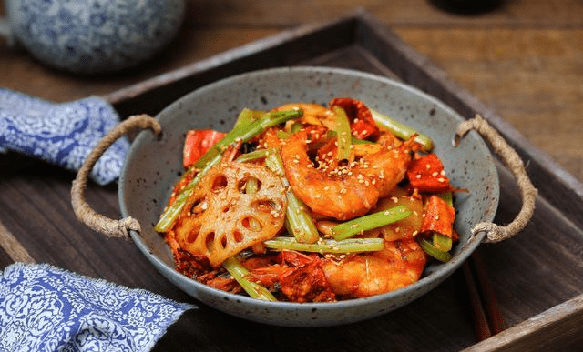 在家怎样做香辣虾 faad3fcf241047df820bcf7b007f0241.png