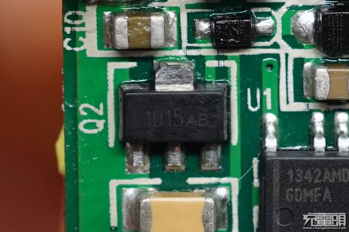 测评盘点|拆解报告：ROCK洛克65W USB PD氮化镓快充充电器