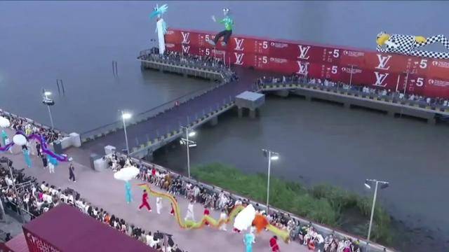 男装|透过LV 2021春夏男装秀，探索“漂流瓶”背后的全球化和多元化