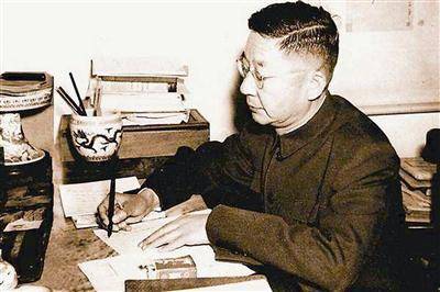 九游游戏平台官网-
毒誓“天打五雷轰” 详细指的是哪“五雷”?(图1) 九游游戏平台官网-
毒誓“天打五雷轰” 详细指的是哪“五雷”?(图1)